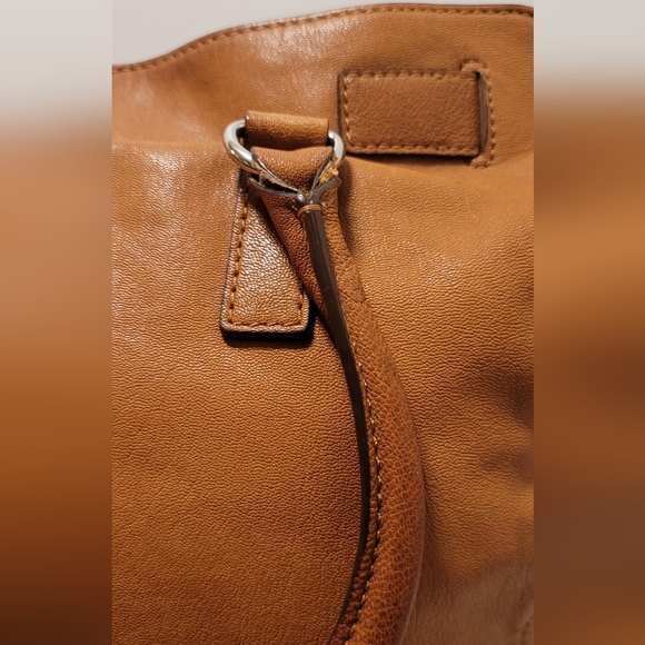 Michael Kors Hamilton Leather Bag - Picture 10 of 12